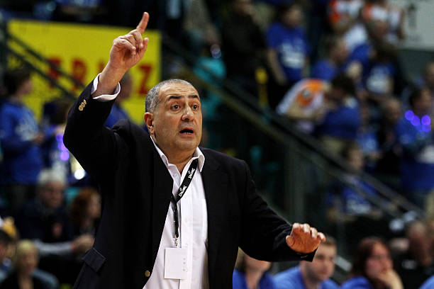 皇马边后卫 皇马边后卫